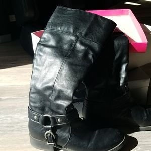 Black cute boots